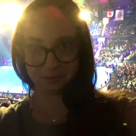 Meet your Posher, Jenni - Picture 5 of 13